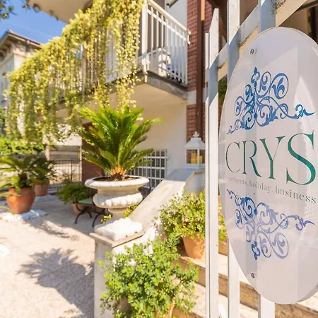 Apartment Crys: Apartments, Holiday, Business, Blu