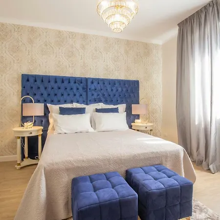 Crys: Apartments, Holiday, Business, Blu Apartment *